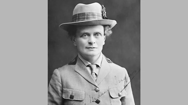 Elsie Inglis set up 14 medical units close to battlefields