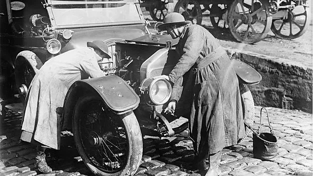 Women repaired motor vehicles which had broken down